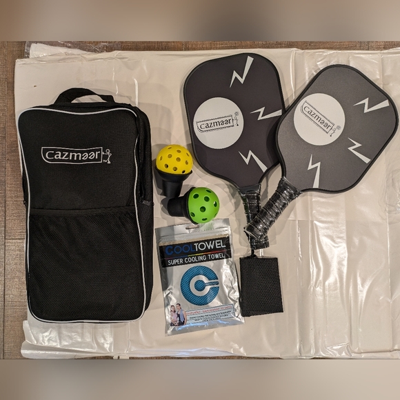 Pakingo Set of 2 Pickleball Paddles 4 Balls Carry Case USAPA Fiberglass - Picture 7 of 8